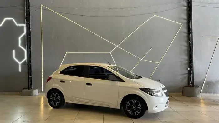 Chevrolet Onix JOY Hatch 1.0 8V Flex Mec. 4P 2019