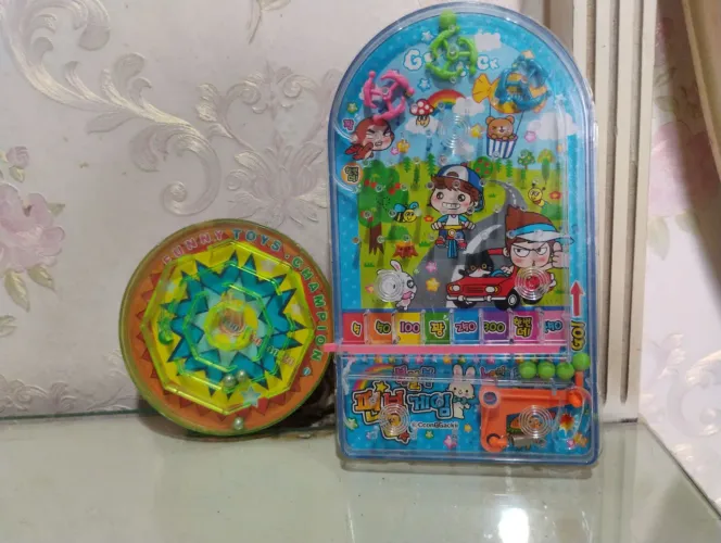 Brinquedos de Bolinha, Pinball e Labirinto, Japonês em Ótimo Estado 