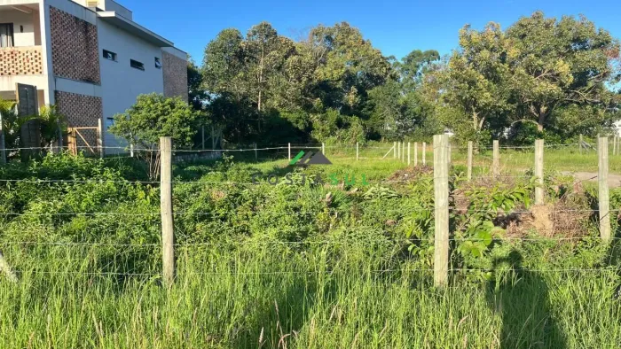 Terreno à venda no bairro Limpa, em Garopaba.