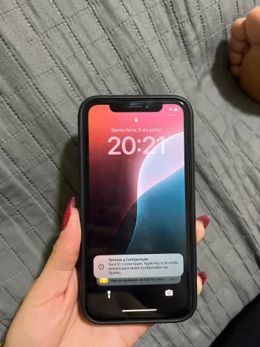 Vendo, tela trocada mas não interfere em nada, e não tem Face ID, 128 GB. 