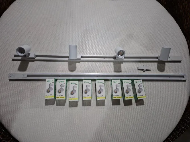 Kit trilho 2 m luminária na caixa, com 8 spots branco 4.000 k