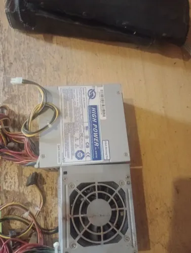 Mini fonte de Pc usada