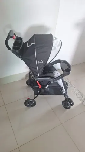 Carrinho de bebê/criança Kolcraft Cloud Sport