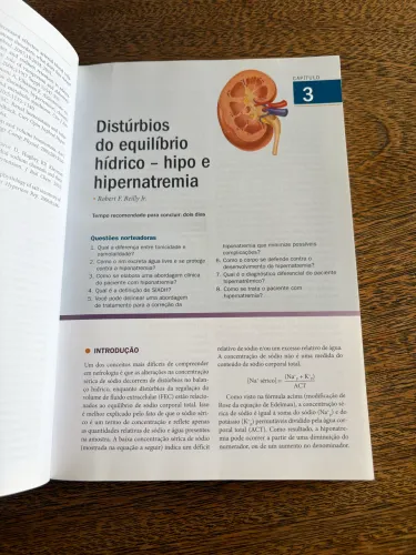 Livro Nefrologia em 30 Dias (novo e sem uso)