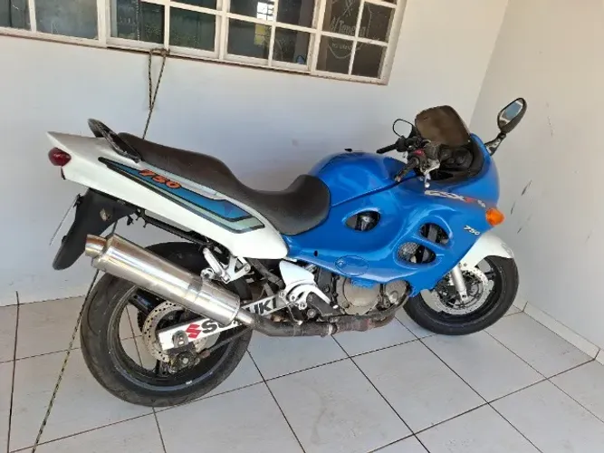 Suzuki gsx750 2005