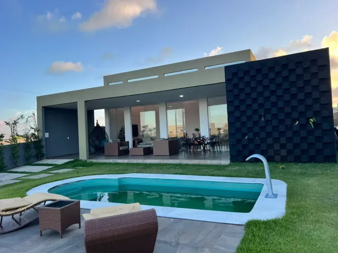 Térrea para venda possui 200 metros quadrados com 4 quartos em Feitosa - Maceió - AL