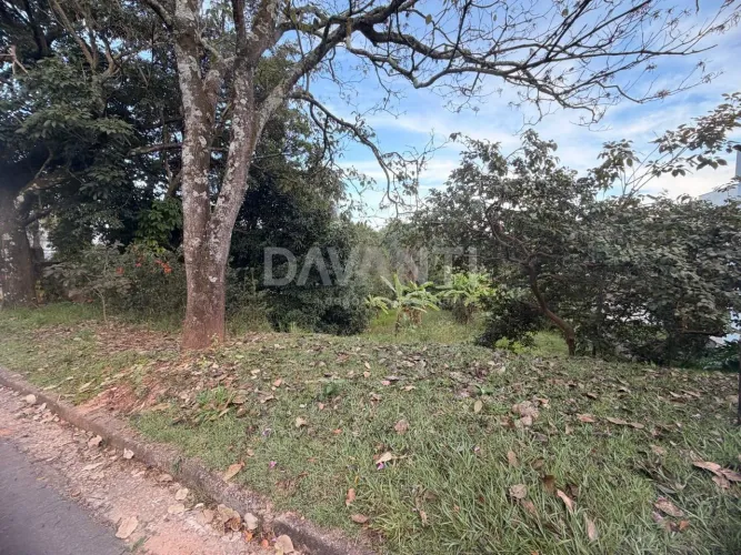 Terreno à venda no Condomínio Vale do Itamaracá Porto Seguro em Valinhos na Davanti Imóvei