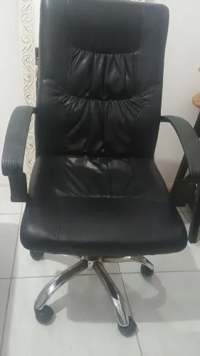 Cadeira confortável para escritório 