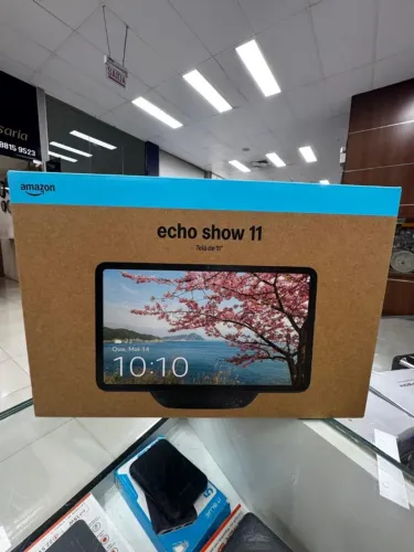 Echo Show 11 polegadas lançamento original.