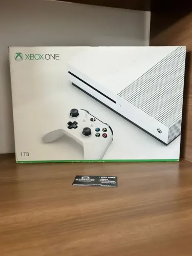 Xbox One S Memória 1TB com Caixa e Nota Fiscal (Aceito Cartão)