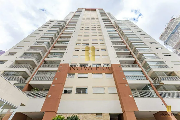 APARTAMENTO NO ÁGUA VERDE, COM 3 QUARTOS, SENDO 1 SUÍTE, 2 VAGAS, FACE LESTE.
