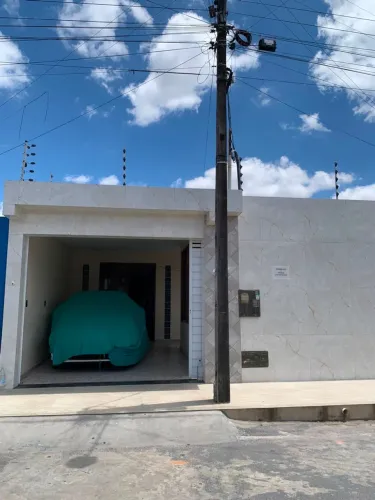 Oportunidade única! Casa em perfeito estado é ótima localização