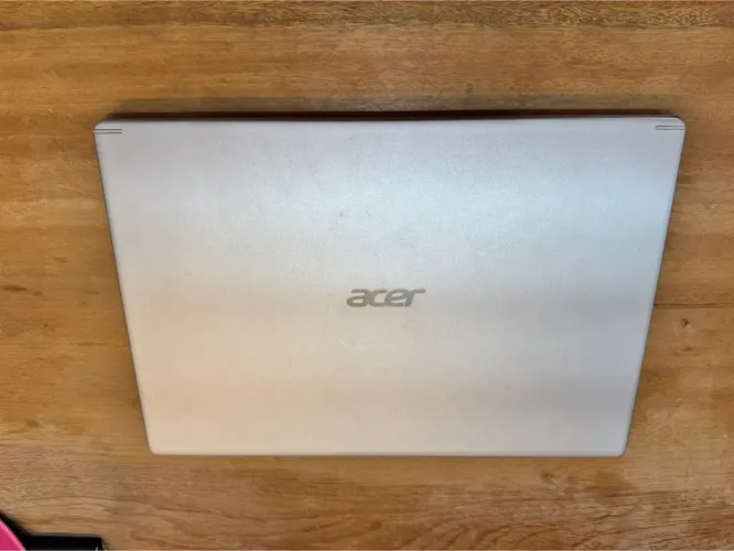 Notebook Acer Aspire 5 A515-45-R478 AMD Ryzen 5 16GB 15,6? Full HD Linux NX.AYDAL.00R