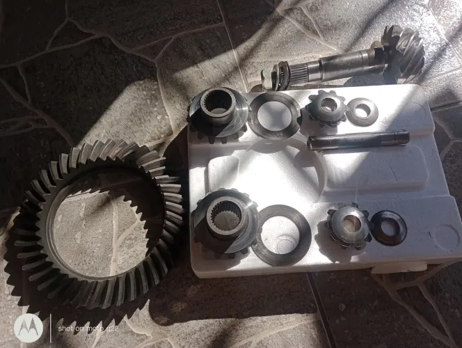 Coroa e pinhão do diferencial Dana44 