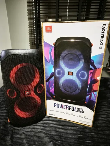 JBL PartyBoxx 160w<br>JBL PartyBox 110 160W Original - Semi Nova na Caixa - Bass Boost + LED<br>