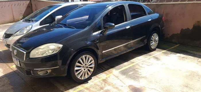 Fiat Linea Absolute 1.9/1.8 Flex Dualogic 4P 2012