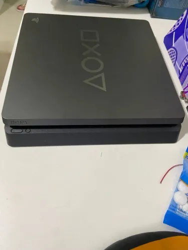 PS4 Slim 1 TB Edição Limitada Days of Play