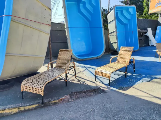 Espreguiçadeira piscina 