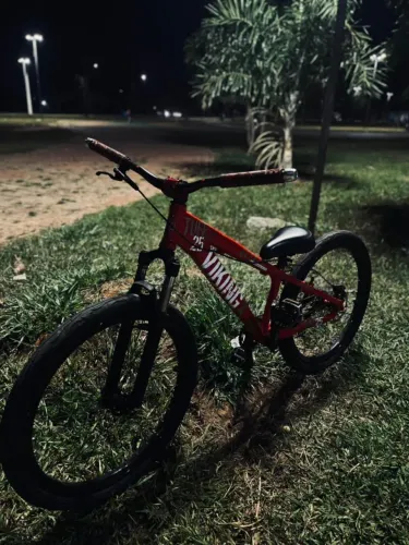 VikingX Tuff25 (Vermelha)