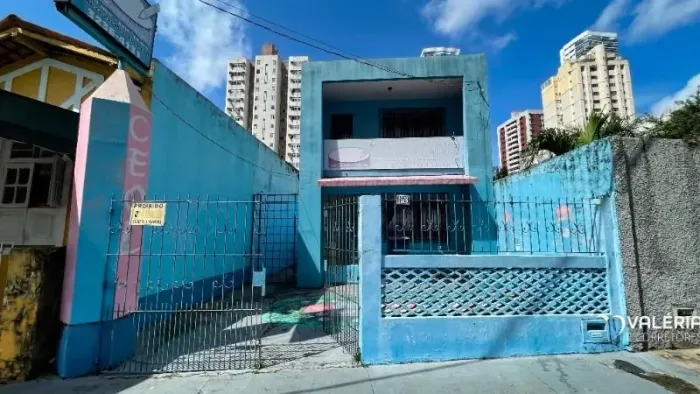 PRÉDIO COMERCIAL EM NAZARÉ COM 150M²