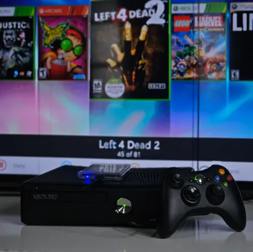 Xbox 360 TUNADO HD 500GB AURORA 