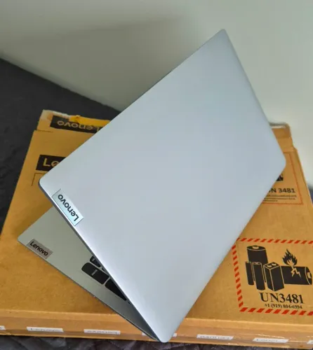 Notebook com 10 meses de uso