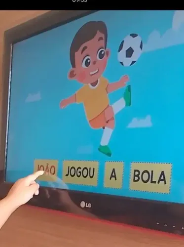 Vendo Tv LG 32 polegads Usada funcionando perfeitamente Bem .
