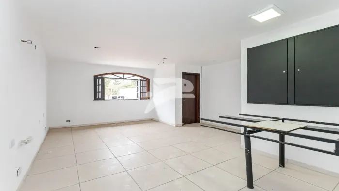 Conj. Comercial Xaxim 122m²