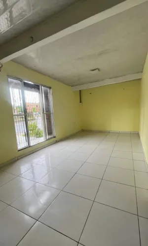 Alugo Ponto comercial 40m2 com banheiro na Av tucunduba , esquina com Rua Roso danin.