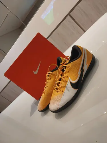 Tênis Futsal Nike Mercurial Vapor 13 Club Original Tamanho 36