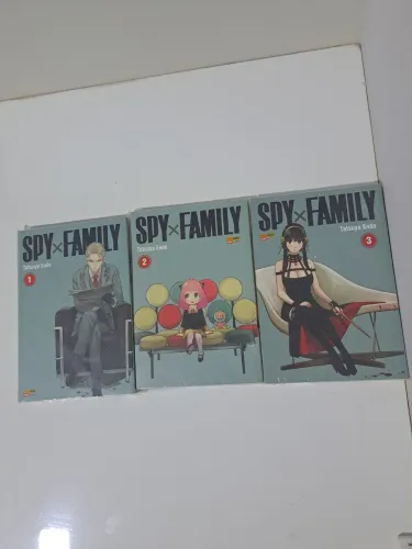 Mangás "SPY FAMILY" volumes 1,2,3