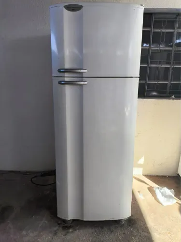 Geladeira Electrolux gelo seco 450 lt