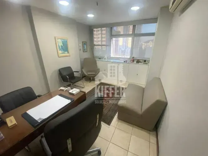 Sala Comercial à Venda em Icaraí com 39m² e 1 Vaga