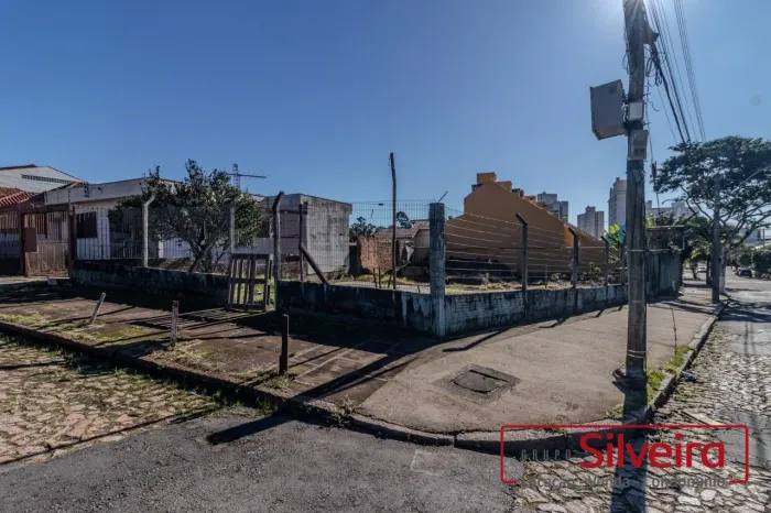 Terreno à Venda - Zona Norte de Porto Alegre