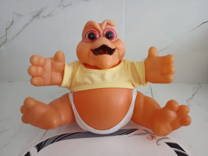 Antigo Baby da família dinossauro grande