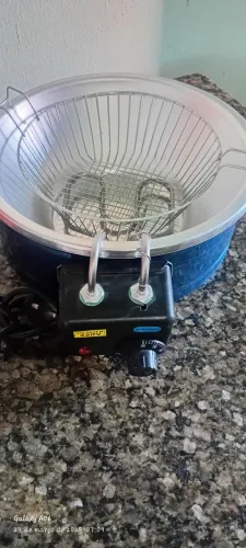 Vendo fritadeira elétrica nova de verdade nunca foi usada