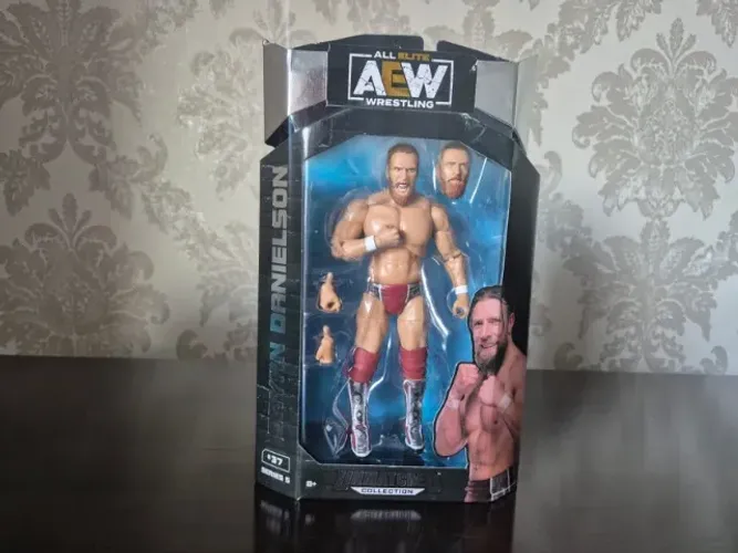 Figura Aew. Serie 5. Bryan Danielson. #37. Jazwares. Lacrado