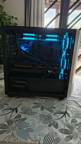 Pc gamer i7 10700kf + RX 6800 16gb impecável
