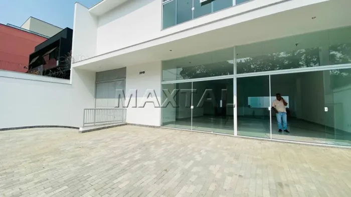 Salão Comercial para locação de 438 m² no Tucuruvi, com 4 Banheiros e 2 vagas.