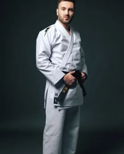 Kimono Karate Zanshin Adulto GKL Gold Line Lona Média
