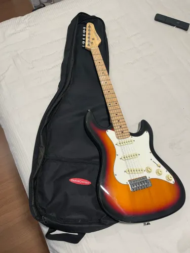 Guitarra Strinberg STS 100 SB Sunburst + Capa Betelcenter