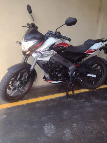 Bajaj Dominar 160 - Ano 2025/2025 - Com Apenas 6.414 Km - Até 12X no Cartão
