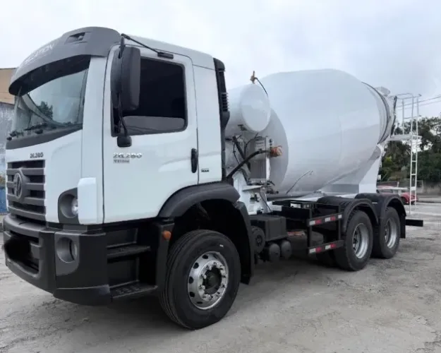Volkswagen 26.280 Betoneira 6x4 2017