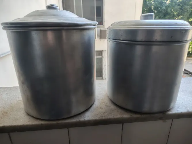 2 Latas de mantimento antigas em alumínio 1980