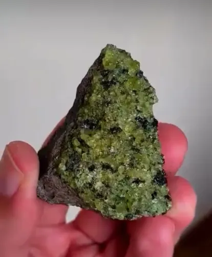 Mineral Peridotito