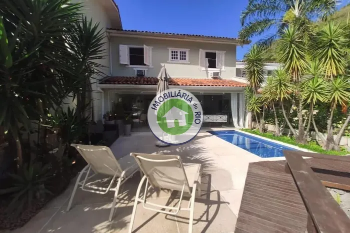 Casa de 250m², 4 suítes no condomínio Morada do Canal no Porto Frade - Angra dos Reis