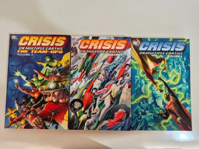Crisis on Multiple Earths - DC