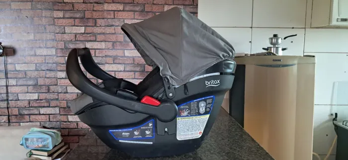 Bebê conforto Britax( usado)