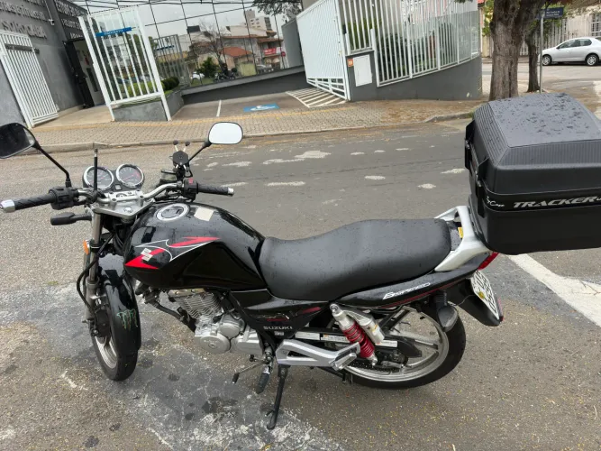 Moto Suzuki gsr150i