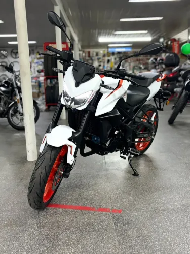 250F 2026 Okm. Emplac. Grátis !